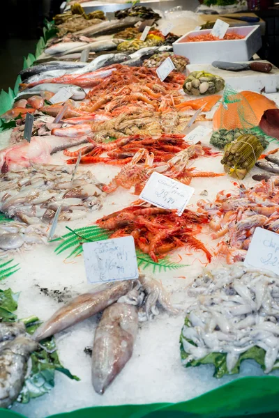 Fish and seafood store — Stock Photo, Image