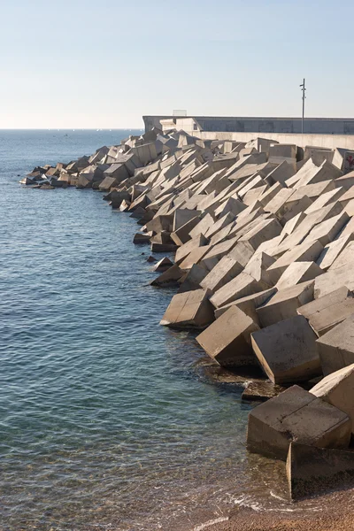 Цементные блоки Breakwater — стоковое фото