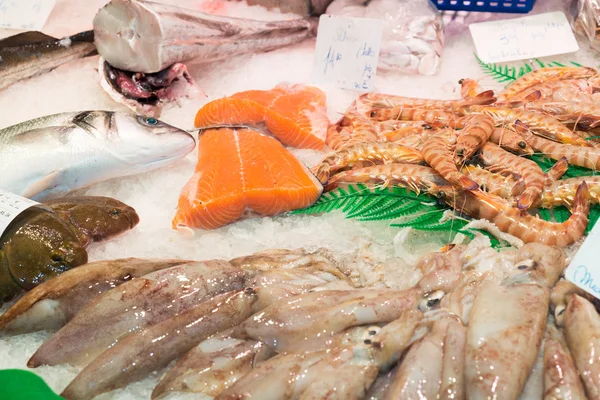 Fish and seafood store — Stock Photo, Image