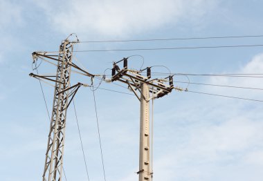 yardımcı direkleri