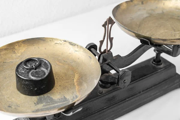 Old scales — Stock Photo, Image