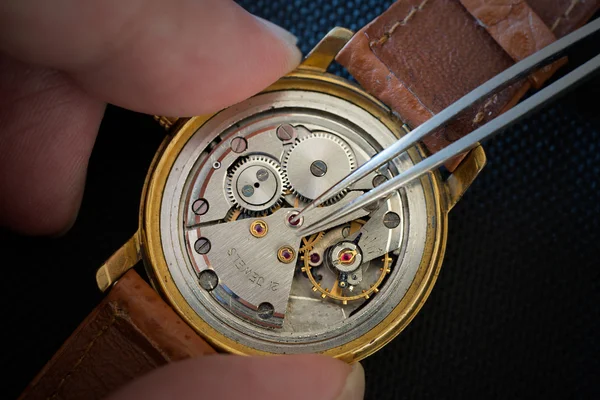 Reparação de relógios — Fotografia de Stock