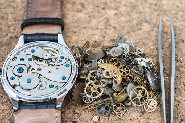 Reparation and restoration of watches — Stock Photo, Image