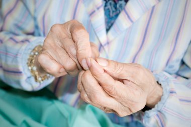 Eller üst düzey dikiş