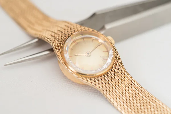Reparasi dan restorasi jam tangan — Stok Foto