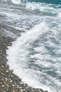 taşlar ile deniz kıyısı
