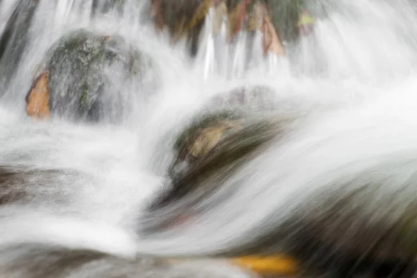 Zijdeachtig water landschap — Stockfoto