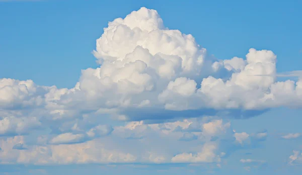 Clouds on blue sky — Stock Photo, Image