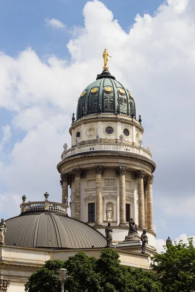 Berühmter touristischer berlin squeare - gendarmenmarkt — Stockfoto