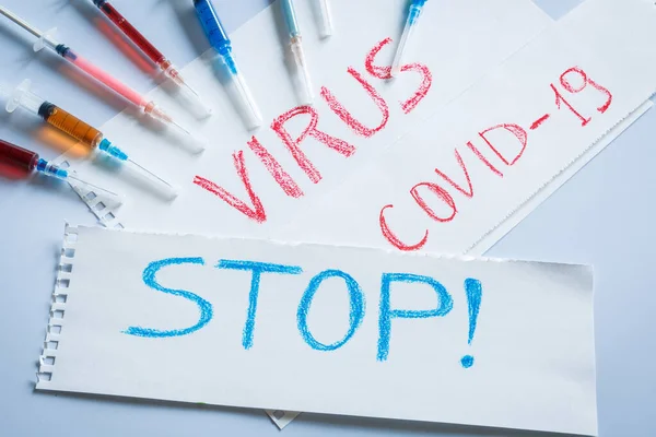 Concepto de tratamiento del coronavirus Covid-19 — Foto de Stock