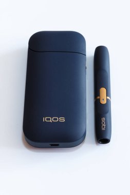 Novokuznetsk, Rusya 21.02.2020 yıl. Küçük sigaralar içmek için hazır. Yazı