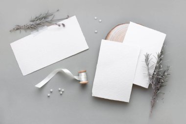 Romantik lavanta modeli. Düğün davetiyesi..