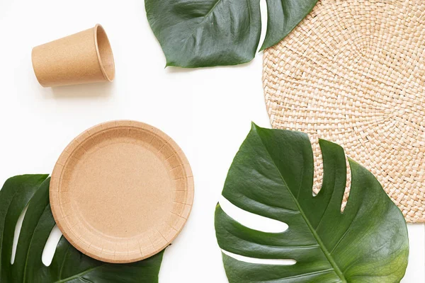 Çevre dostu banyo esasları ekolojik olmayan aksesuarlara karşı..