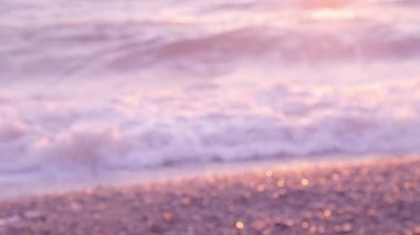 Ufuk bulanık deniz.