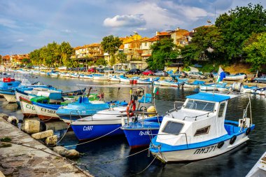 bağlantı noktası Süzebolu batımında balıkçı tekneleri