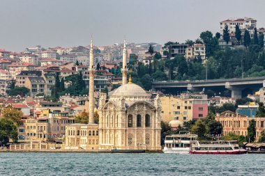 Ortaköy Camii Istanbul Panoraması infront 