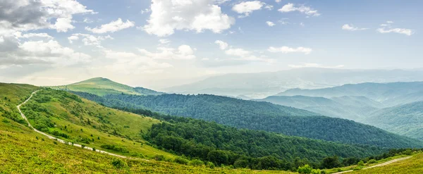 Hillside panorama i bergen — Stockfoto