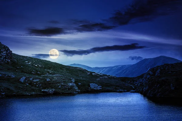 Paisagem Verão Com Lago Alta Altitude Noite Belo Cenário Fagaras — Fotografia de Stock