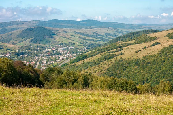 Carpathian Countryside September Beautiful Mountain Landscape Grassy Field Hill Rural — Stock Photo, Image