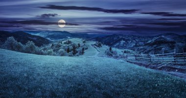 hillside gece dağ çayır çit