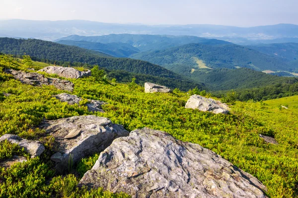 Světlo na svahu stone mountain — Stock fotografie