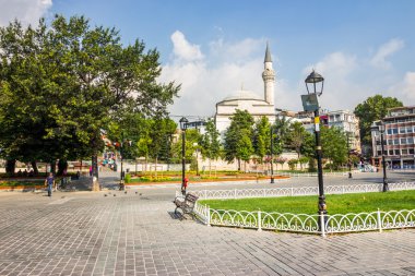 Sultanahmet Meydanı popüler turist alan