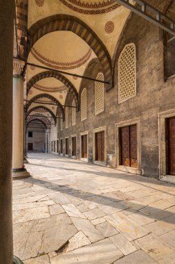 Sultan Ahmed Mosque court yard popüler turist alan