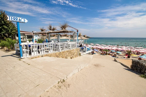 Terrasse vide près de la plage de mer — Photo