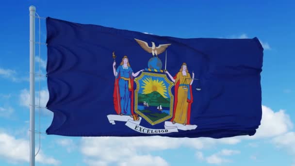 Newyorská vlajka na vlajkovém stožáru vlnícím se ve větru, pozadí modré oblohy. 4K — Stock video