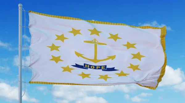 Rhode Island zászló egy zászlórúd integet a szél, kék ég háttér. 3D-s renderelés — Stock Fotó