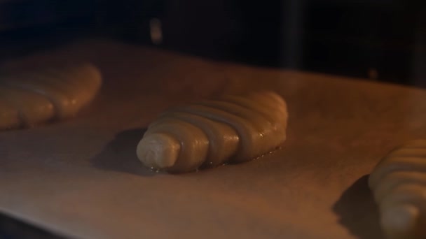 Un video time lapse di croissant al forno — Video Stock