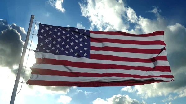 Bandiera americana che batte nel vento nella giornata di sole. Bandiera degli Stati Uniti su cielo blu chiaro. Bandiera ufficiale degli Stati Uniti d'America. rendering 3d — Foto Stock