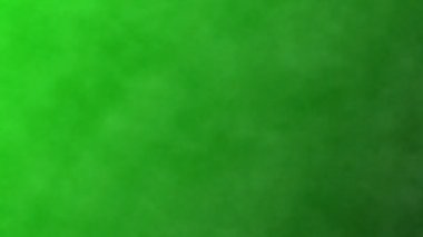 Yeşil ekran arka planında duman, krom tuş