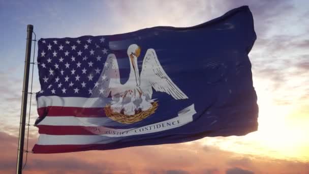 Bandera Lousiana y USA en asta de bandera. Estados Unidos y Lousiana Bandera Mixta ondeando en el viento — Vídeo de stock