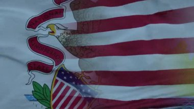 ABD ve Illinois Karışık Bayrağı rüzgarda dalgalanıyor. Illinois ve ABD bayrağı bayrak direğinde