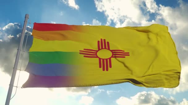 Bendera New Mexico dan LGBT. New Mexico and LGBT Mixed Flag waving in wind — Stok Video