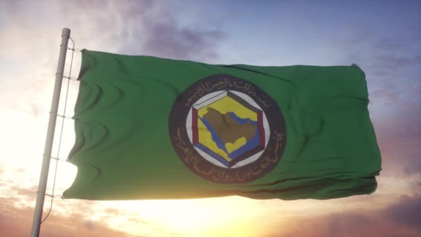 風、空、太陽の背景に手を振って湾岸協力理事会の旗 — ストック動画