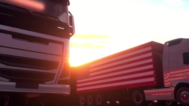 Los camiones semirremolque cargan o descargan en las bahías de almacén con bandera de los Estados Unidos. Concepto logístico americano — Vídeos de Stock