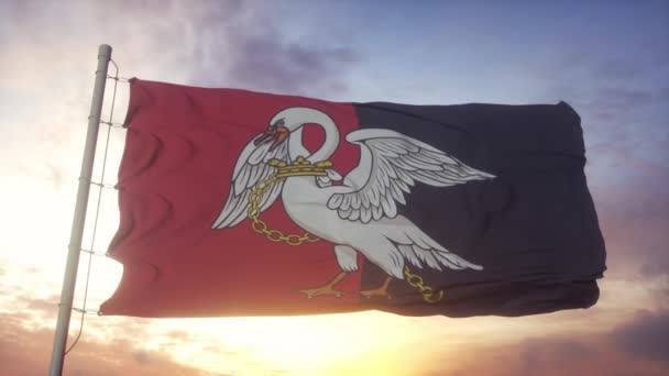 Bandiera Buckinghamshire, Inghilterra, sventola nel vento, nel cielo e sullo sfondo del sole — Video Stock