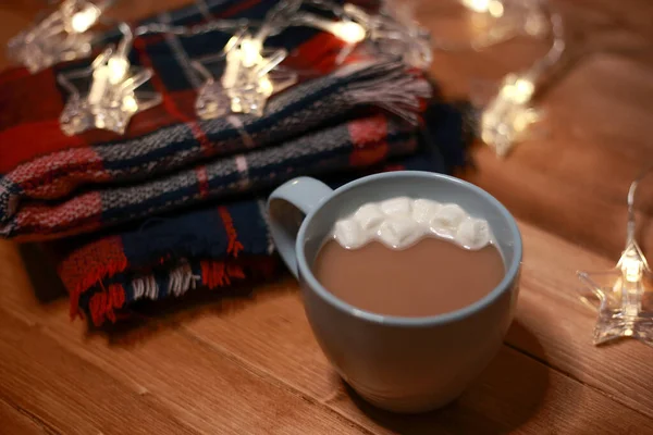 Mug Hot Chocolate Marshmallows Table Lights — Stock Photo, Image