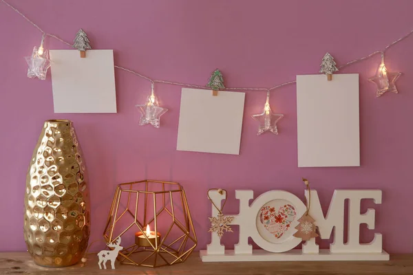 Interior Festivo Casa Con Tarjetas Para Insertar Fotos — Foto de Stock