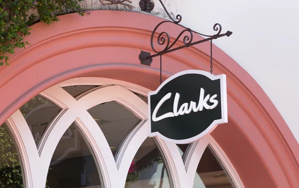 Clarks Retail Store Exterior and Sign — Stock Photo, Image