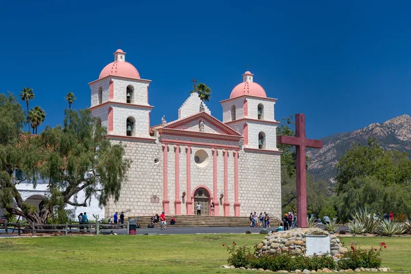 Santa barbara missie buitenkant — Stockfoto