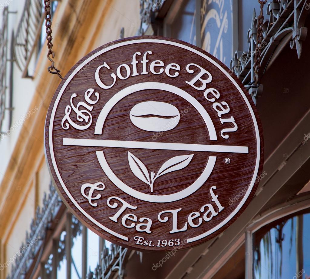The Coffee Bean Retail Store and Sign — Stock Editorial Photo