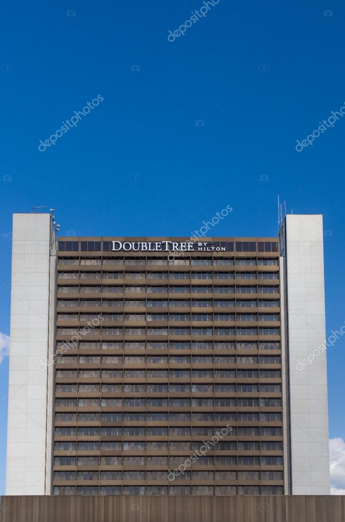 Double Tree By Hilton Hotel Stock Editorial Photo Wolterke Bloomington Mn Usa May 29 2016 Double Tree By Hilton Hotel Exterior Is An International Chain Of Full Service Hotels And Resorts The