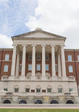 Laura Lee Blanton bina ve Cooper Centennial Çeşmesi