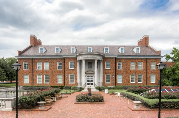 Cary M. MacGuire Building on the Campus of Southern Methodist Un — Stock Photo, Image