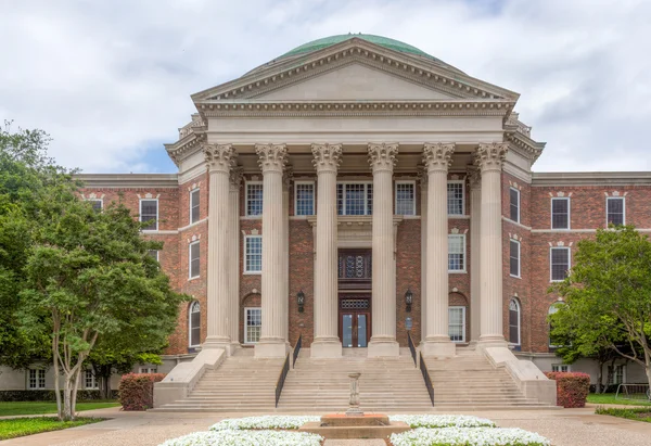 Dallas Hall na kampusie Southern Methodist University — Zdjęcie stockowe