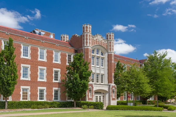 Ellison Hall på University of Oklahoma — Stockfoto