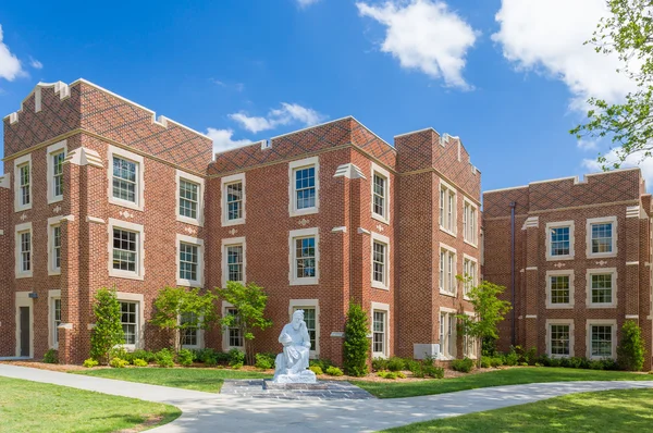 Hester und robertson hallen an der universität oklahoma — Stockfoto